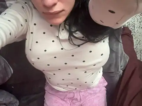 Snapshot of czruz chatting on 02.05.26 czruz online show from 02.05.26