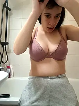 Snapshot of czruz chatting on 02.13.26 czruz online show from 02.13.26