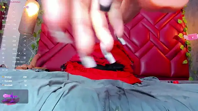 Snapshot of VeronicaLodge23 chatting on 12.13.24 VeronicaLodge23 online show from 12.13.24