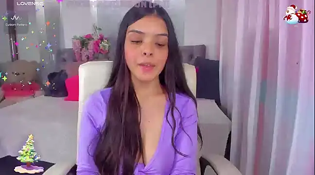 Snapshot of shelby_carson chatting on 12.12.24 shelby carson online show from 12.12.24