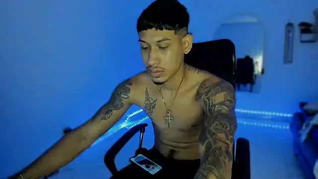 Snapshot of slim_master12 chatting on 11.03.25 slim master12 online show from 11.03.25