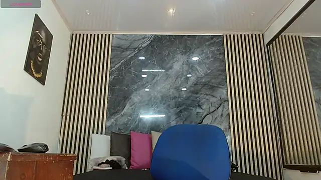 PriscilaRainbow online show from 02.21.25