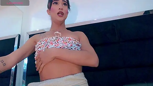 PriscilaRainbow online show from 04.29.26