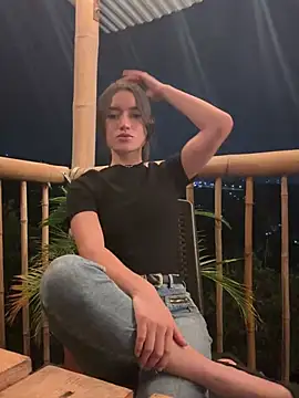 SaraWilliamss  online show from 12.15.24