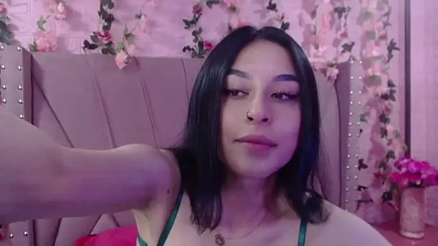 Snapshot of MelodySweett chatting on 01.11.25 MelodySweett online show from 01.11.25