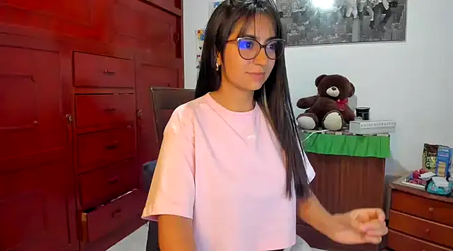 Snapshot of Isabellaa22_1 chatting on 01.12.25 Isabellaa22 1 online show from 01.12.25