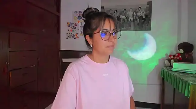 Snapshot of Isabellaa22_1 chatting on 02.06.25 Isabellaa22 1 online show from 02.06.25