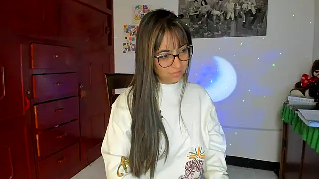 Snapshot of Isabellaa22_1 chatting on 02.11.25 Isabellaa22 1 online show from 02.11.25