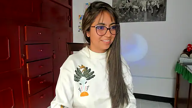 Snapshot of Isabellaa22_1 chatting on 02.11.25 Isabellaa22 1 online show from 02.11.25