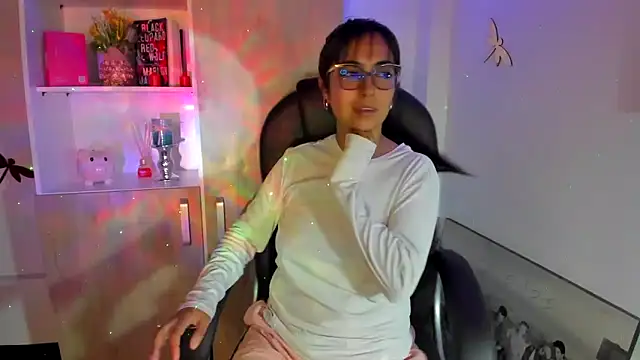 Snapshot of Isabellaa22_1 chatting on 02.20.25 Isabellaa22 1 online show from 02.20.25