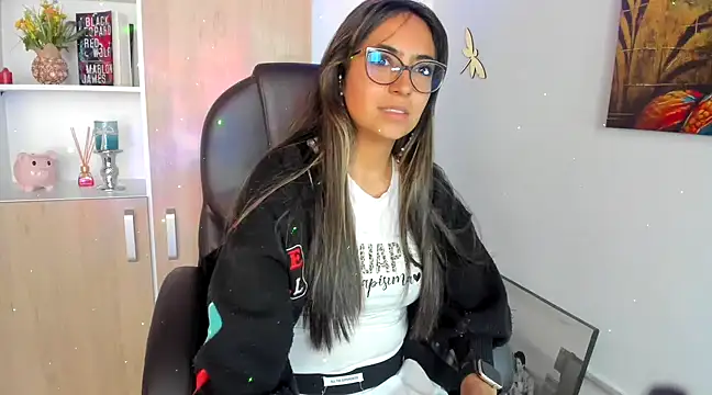 Snapshot of Isabellaa22_1 chatting on 03.11.25 Isabellaa22 1 online show from 03.11.25