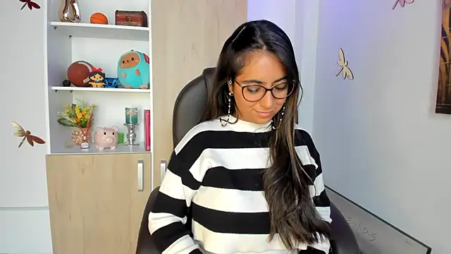 Snapshot of Isabellaa22_1 chatting on 10.22.25 Isabellaa22 1 online show from 10.22.25