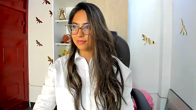 Snapshot of Isabellaa22_1 chatting on 10.30.25 Isabellaa22 1 online show from 10.30.25