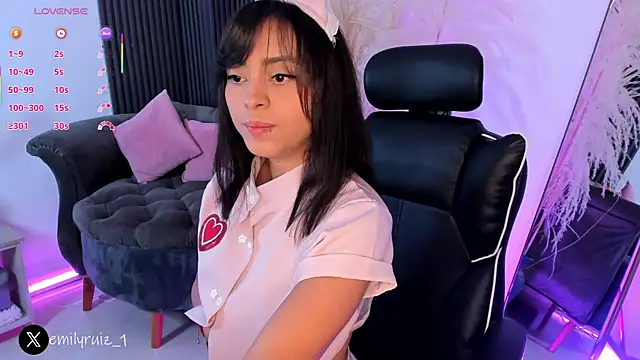 emilyruiz1 online show from 10.04.25