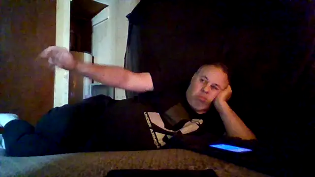 Nightshade7712 online show from 12.13.25