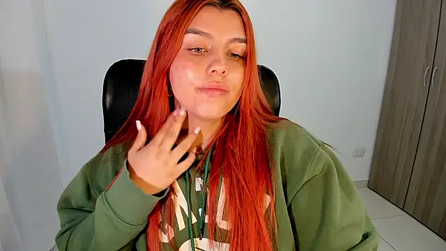 Snapshot of Fieryfenixx chatting on 01.31.25 Fieryfenixx online show from 01.31.25