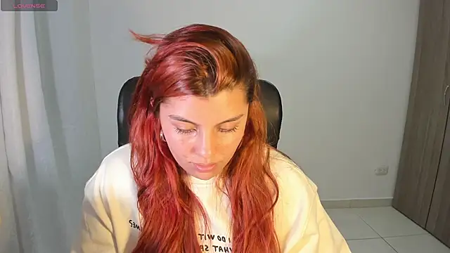 Snapshot of Fieryfenixx chatting on 03.01.25 Fieryfenixx online show from 03.01.25