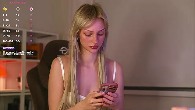 BabeHolly online show from 10.09.25