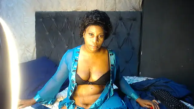 Nattybae09 online show from 10.30.25