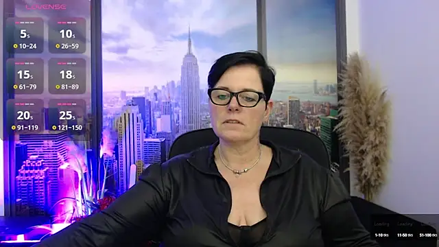 Snapshot of ninarandmann chatting on 12.12.24 ninarandmann online show from 12.12.24