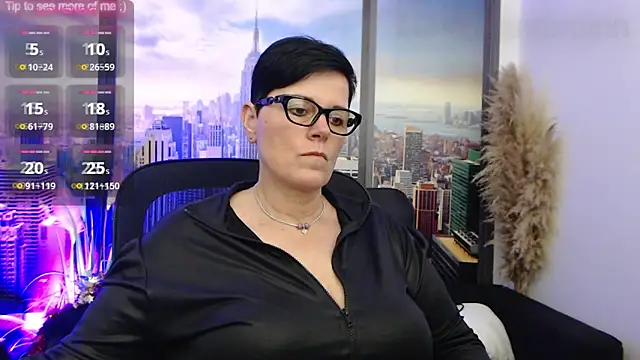 Snapshot of ninarandmann chatting on 01.10.25 ninarandmann online show from 01.10.25