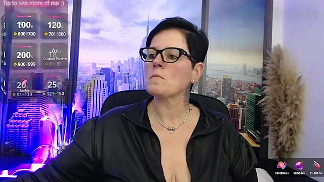 Snapshot of ninarandmann chatting on 01.18.25 ninarandmann online show from 01.18.25