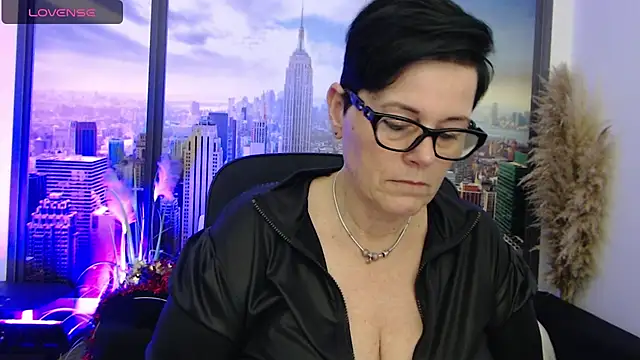 Snapshot of ninarandmann chatting on 01.26.25 ninarandmann online show from 01.26.25