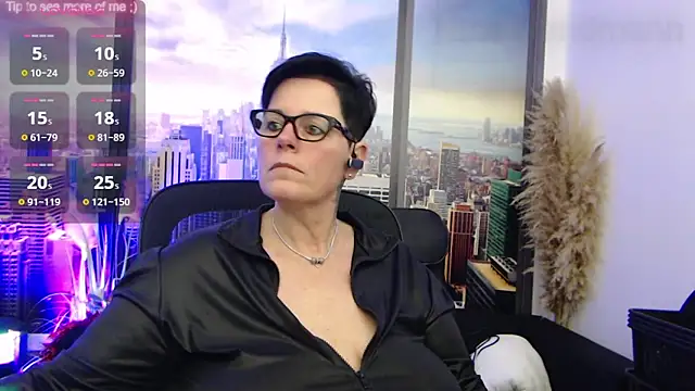 Snapshot of ninarandmann chatting on 02.04.25 ninarandmann online show from 02.04.25