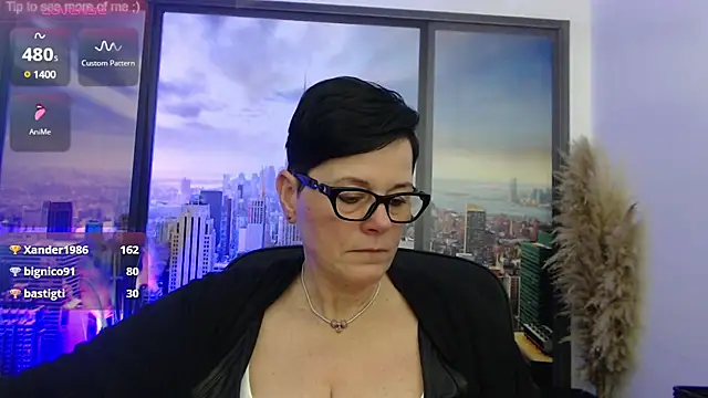 Snapshot of ninarandmann chatting on 02.13.25 ninarandmann online show from 02.13.25