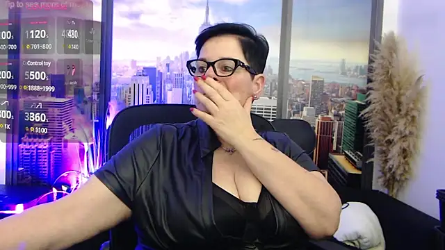 Snapshot of ninarandmann chatting on 02.15.25 ninarandmann online show from 02.15.25