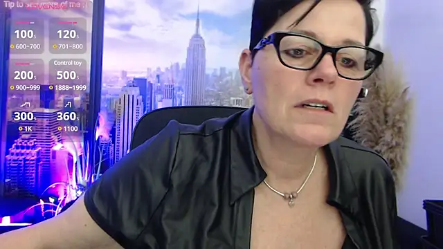 Snapshot of ninarandmann chatting on 03.06.25 ninarandmann online show from 03.06.25