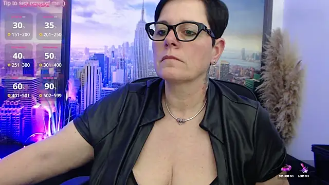 Snapshot of ninarandmann chatting on 03.08.25 ninarandmann online show from 03.08.25