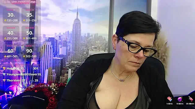 Snapshot of ninarandmann chatting on 03.14.25 ninarandmann online show from 03.14.25