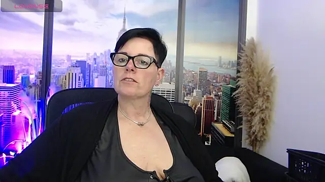 Snapshot of ninarandmann chatting on 03.20.25 ninarandmann online show from 03.20.25