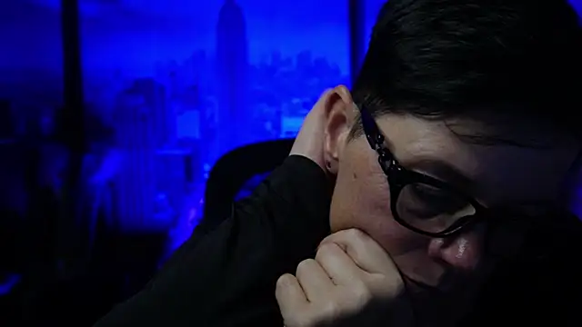 Snapshot of ninarandmann chatting on 11.29.25 ninarandmann online show from 11.29.25