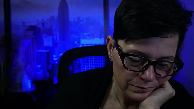 Snapshot of ninarandmann chatting on 11.30.25 ninarandmann online show from 11.30.25