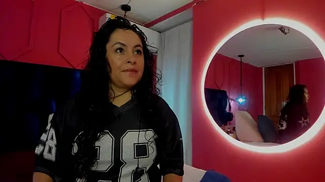 Snapshot of hanny_milf chatting on 05.17.26 hanny milf online show from 05.17.26