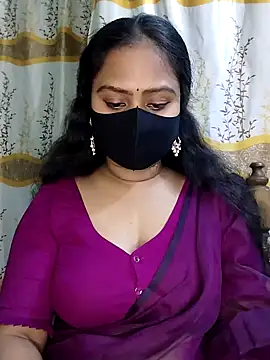 Idhika Paul online show from 02.13.25