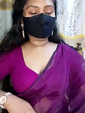 Idhika Paul online show from 02.13.25