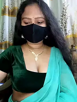 Idhika Paul online show from 02.17.25