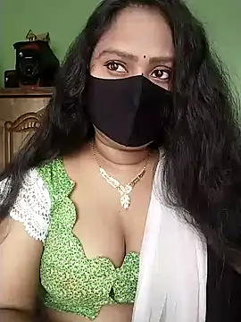 Idhika Paul online show from 02.18.25