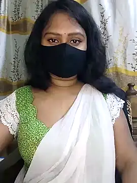 Idhika Paul online show from 02.18.25