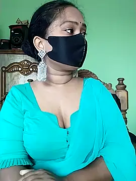 Idhika Paul online show from 02.27.25