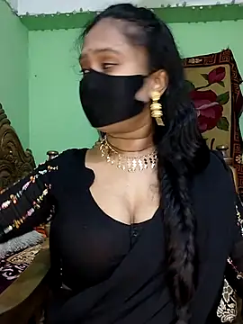 Idhika Paul online show from 03.06.25