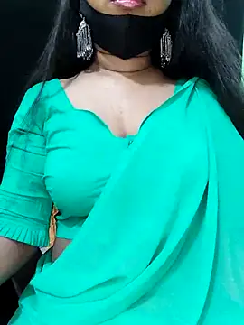 Idhika Paul online show from 10.03.25