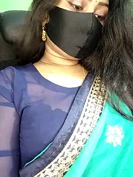 Snapshot of Idhika_Paul chatting on 03.08.26 Idhika Paul online show from 03.08.26