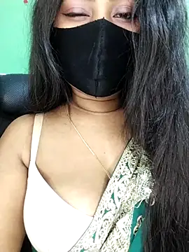 Snapshot of Idhika_Paul chatting on 03.08.26 Idhika Paul online show from 03.08.26