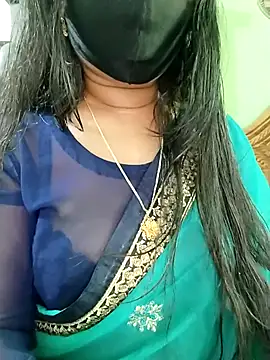 Snapshot of Idhika_Paul chatting on 04.09.26 Idhika Paul online show from 04.09.26