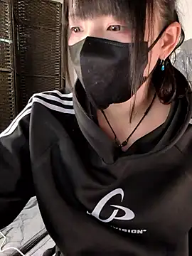 Snapshot of maataaan chatting on 10.29.25 maataaan online show from 10.29.25