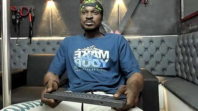 Snapshot of Terrance_z chatting on 02.08.26 Terrance z online show from 02.08.26